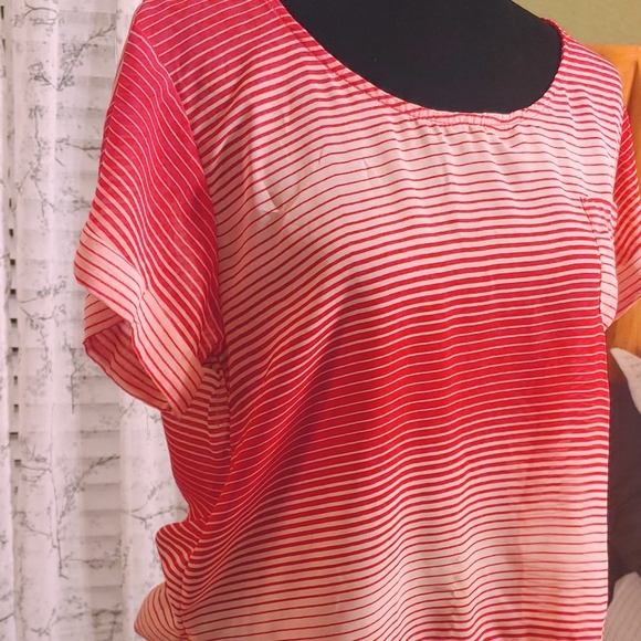 Striped top with pocket - Picture 5 of 5